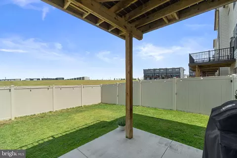Exterior - 861 Amity St, Frederick, MD 21701 photo 3 of 4
