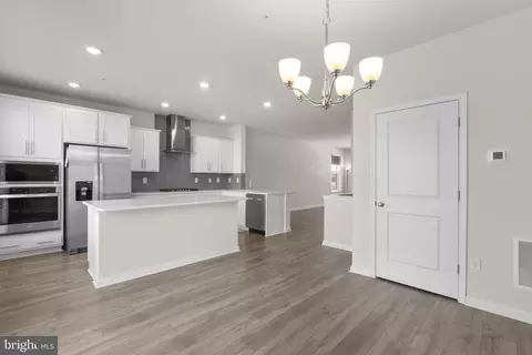 Entry Way - 861 Amity St, Frederick, MD 21701 photo 5 of 8