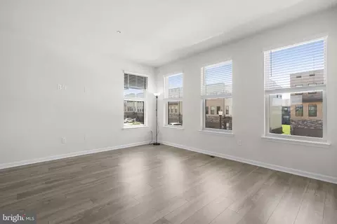 Living - 861 Amity St, Frederick, MD 21701 photo 2 of 6