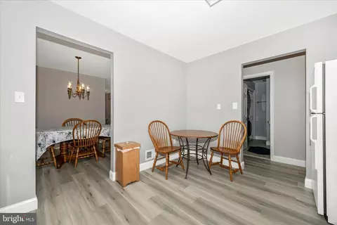 Entry Way - 5686 Crabapple Dr, Frederick, MD 21703 photo 4 of 6