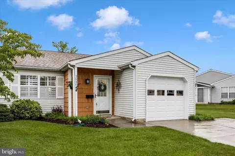 Exterior - 5686 Crabapple Dr, Frederick, MD 21703 photo 10 of 14