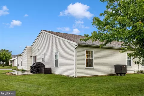 Exterior - 5686 Crabapple Dr, Frederick, MD 21703 photo 4 of 14