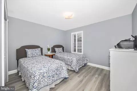 Bedroom - 5686 Crabapple Dr, Frederick, MD 21703 photo 6 of 9
