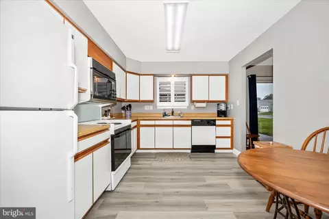 Kitchen - 5686 Crabapple Dr, Frederick, MD 21703 photo 1 of 6