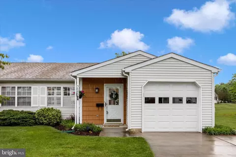 5686 Crabapple Dr, Frederick, MD 21703
