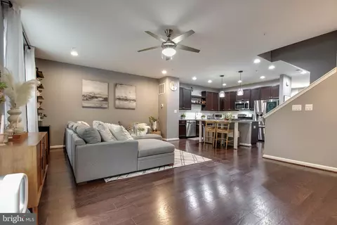 Entry Way - 5622 Scott Ridge Pl, Frederick, MD 21704 photo 3 of 10