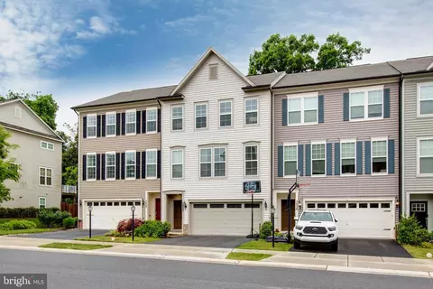Exterior - 5622 Scott Ridge Pl, Frederick, MD 21704 photo 2 of 10