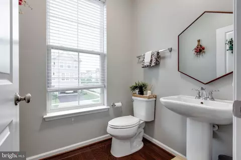Entry Way - 5622 Scott Ridge Pl, Frederick, MD 21704 photo 6 of 10
