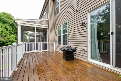 Exterior - 5622 Scott Ridge Pl, Frederick, MD 21704 photo 5 of 10