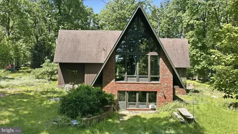 8209 Gambrill Park Rd, Frederick, MD 21702