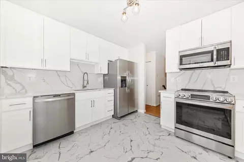 Kitchen - 176 Stoneybrook Ct, Frederick, MD 21702 photo 3 of 5