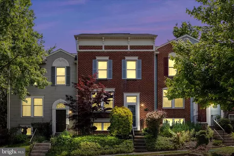 Exterior - 2412 Dunmore Ct, Frederick, MD 21702 photo 15 of 17