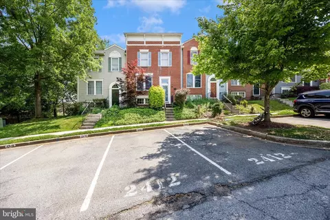 Exterior - 2412 Dunmore Ct, Frederick, MD 21702 photo 14 of 17