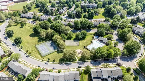 View/Area - 2412 Dunmore Ct, Frederick, MD 21702 photo 2 of 8