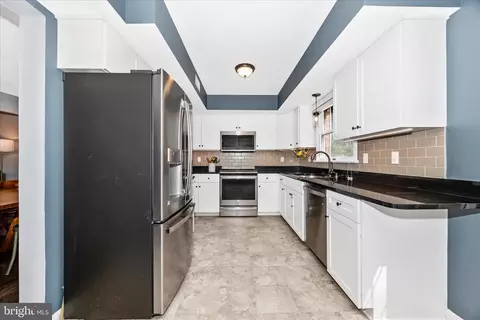 Kitchen - 2412 Dunmore Ct, Frederick, MD 21702 photo 3 of 4