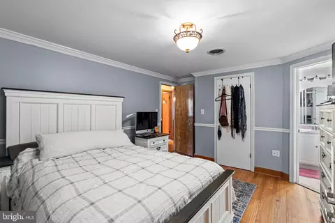 Bedroom - 8214 Pembrook Ct, Frederick, MD 21704 photo 5 of 10