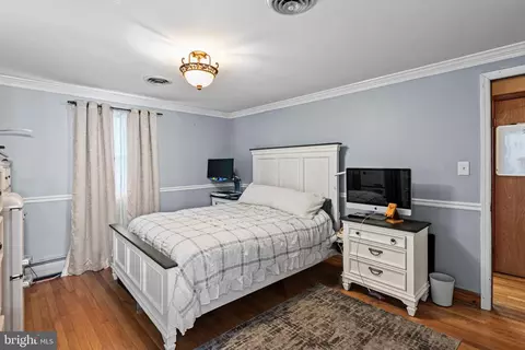 Bedroom - 8214 Pembrook Ct, Frederick, MD 21704 photo 7 of 10