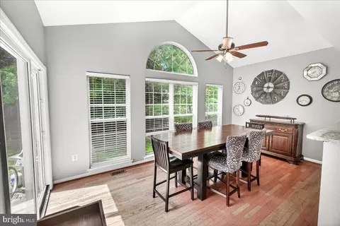 Dining - 9060 Major Smith Ln, Frederick, MD 21704 photo 4 of 4