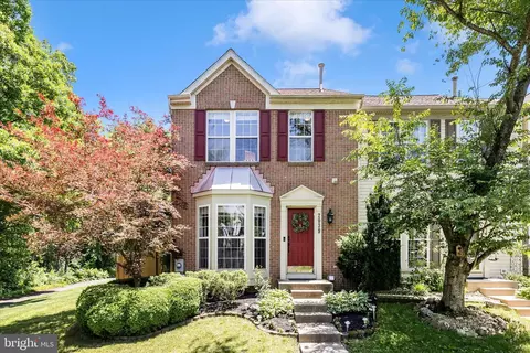 Exterior - 2039 Sumner Dr, Frederick, MD 21702 photo 2 of 11