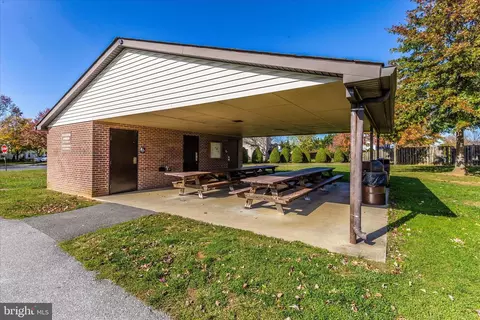Exterior - 2039 Sumner Dr, Frederick, MD 21702 photo 11 of 11
