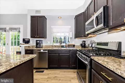 Kitchen - 2039 Sumner Dr, Frederick, MD 21702 photo 4 of 4