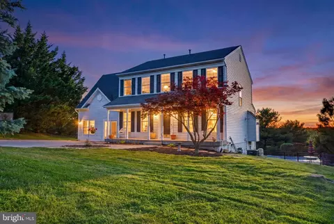 8840 Mapleville Rd, Mount Airy, MD 21771