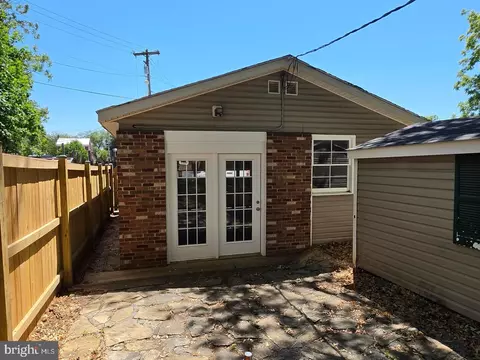 246 E 7th St, Frederick, MD 21701 photo 4