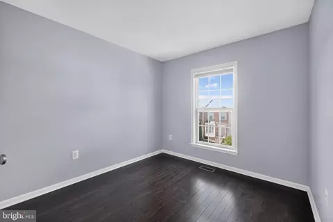 Bedroom - 2595 Emerson Dr, Frederick, MD 21702 photo 2 of 2