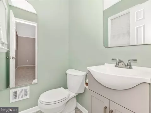 Bath - 7291 Beechtree Ln, Middletown, MD 21769 photo 1 of 3