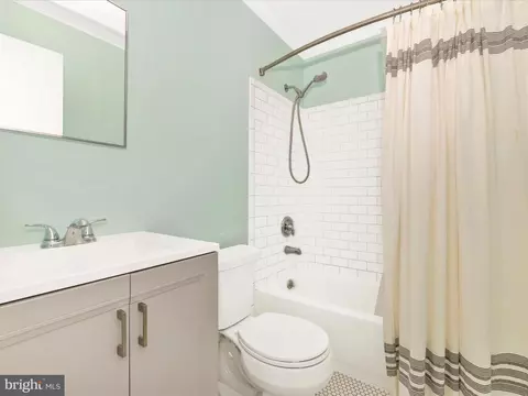 Bath - 7291 Beechtree Ln, Middletown, MD 21769 photo 2 of 3