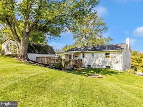 Exterior - 7291 Beechtree Ln, Middletown, MD 21769 photo 7 of 12