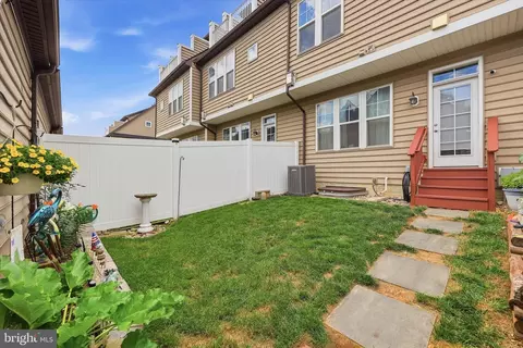 Exterior - 1004 Lindley Rd, Frederick, MD 21701 photo 3 of 4