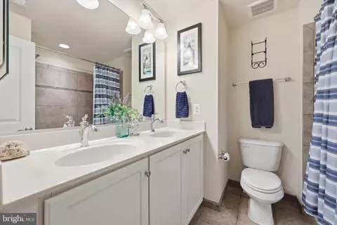 Bath - 1004 Lindley Rd, Frederick, MD 21701 photo 2 of 4