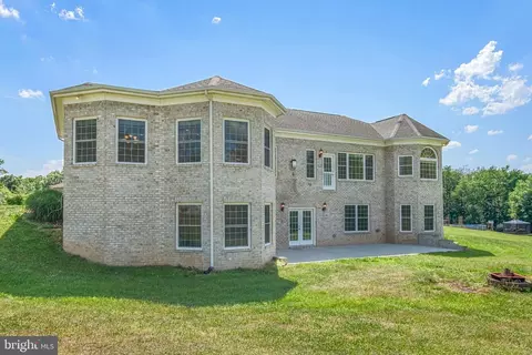 Exterior - 7147 Linganore Rd, Frederick, MD 21701 photo 3 of 5