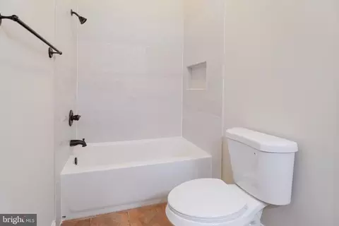 Bath - 7147 Linganore Rd, Frederick, MD 21701 photo 3 of 3