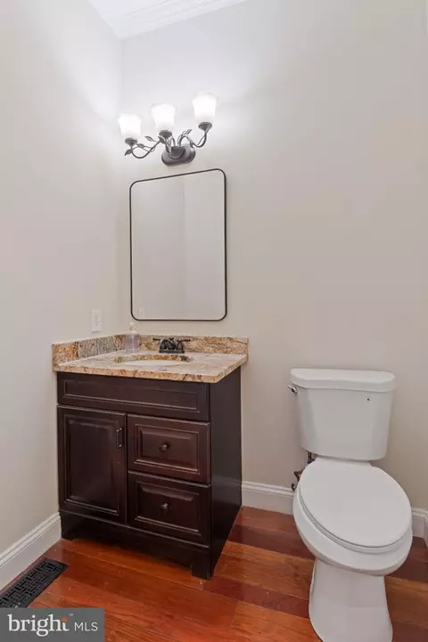Bath - 7147 Linganore Rd, Frederick, MD 21701 photo 1 of 3