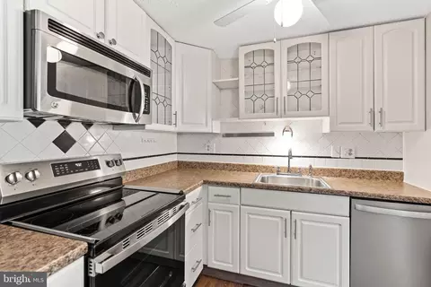 Kitchen - 402 Cranberry Ct, Frederick, MD 21703 photo 3 of 3