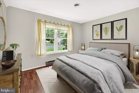 Bedroom - 5790 Box Elder Ct, Frederick, MD 21703 photo 2 of 4