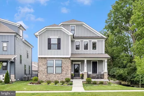 700 Bond St, Frederick, MD 21701