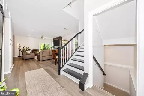 Entry Way - 700 Bond St, Frederick, MD 21701 photo 2 of 12