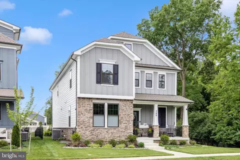 Exterior - 700 Bond St, Frederick, MD 21701 photo 2 of 7