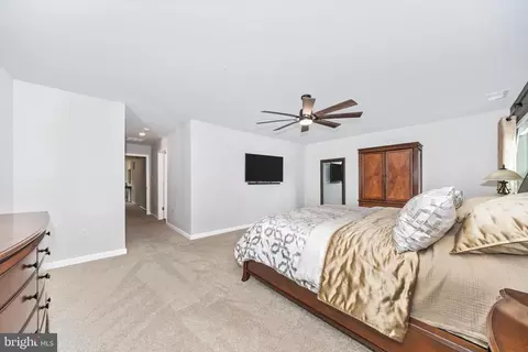 Entry Way - 700 Bond St, Frederick, MD 21701 photo 7 of 12