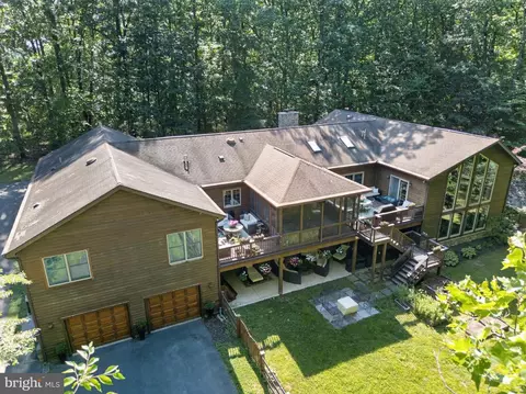 1137 Sugarloaf Mountain Rd, Dickerson, MD 20842