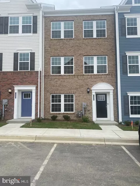 1420 Clingmans Dome Dr, Frederick, MD 21702