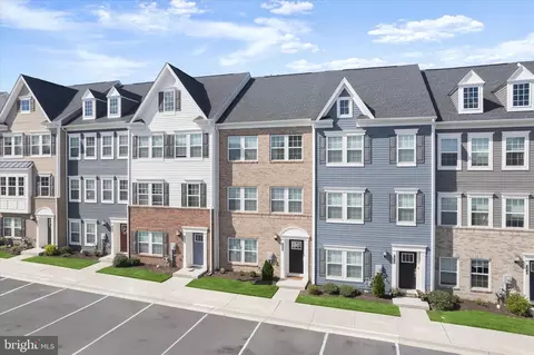 1420 Clingmans Dome Dr, Frederick, MD 21702