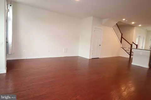 Living - 414 Waverley, Frederick, MD 21702 photo 2 of 4