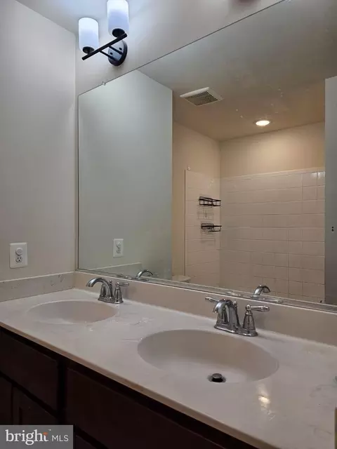 Bath - 414 Waverley, Frederick, MD 21702 photo 5 of 6
