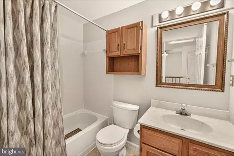 Bath - 8241 Waterside Ct, Frederick, MD 21701 photo 2 of 3