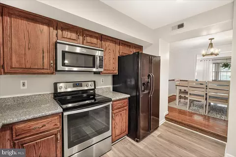 Kitchen - 8241 Waterside Ct, Frederick, MD 21701 photo 6 of 6