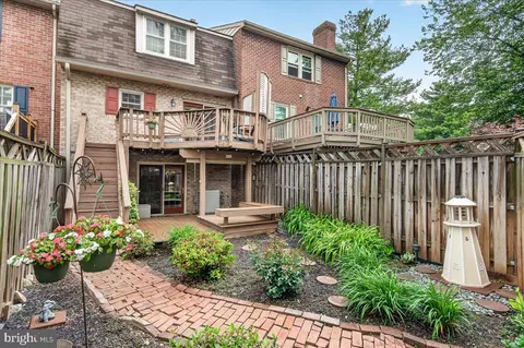 Exterior - 8241 Waterside Ct, Frederick, MD 21701 photo 8 of 12